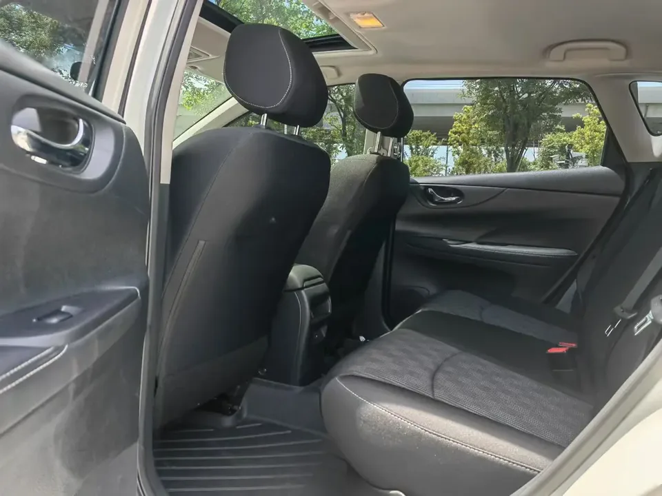 Nissan Tiida Tiida 2024 Tiida 2024 1.6L CVT cool version 2024 — thumbnail 3