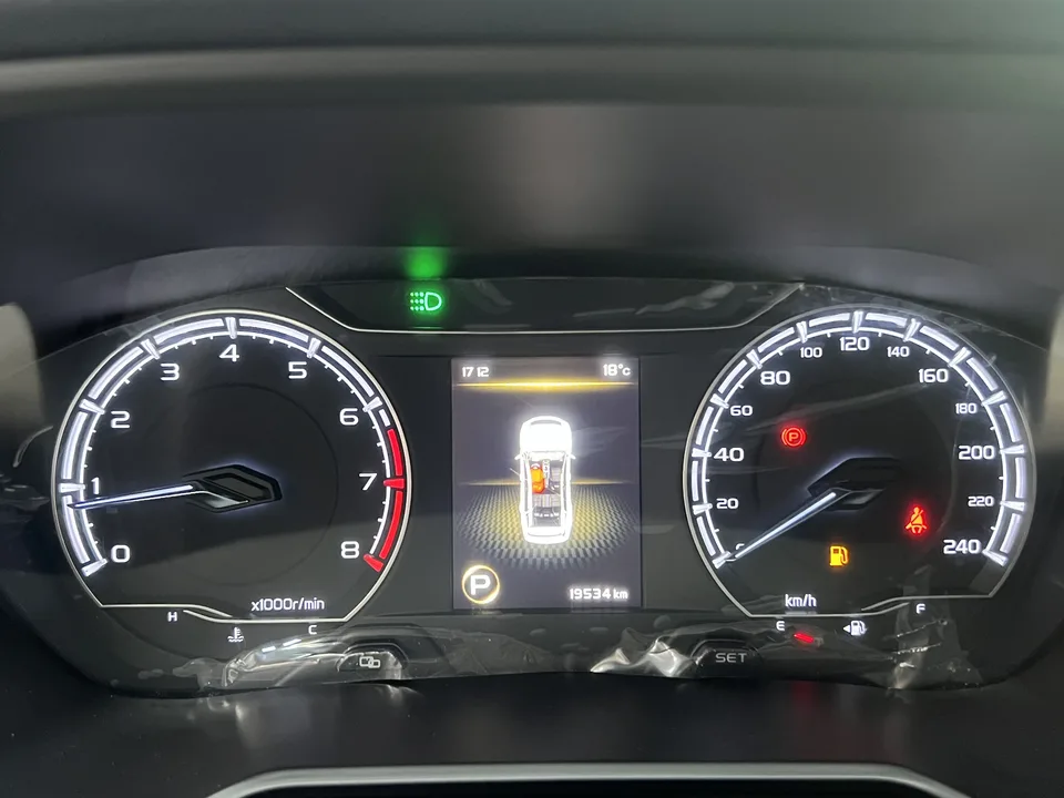 Geely Vision X6 PRO 1.4T Automatic Premium Edition 2022 — миниатюра 4