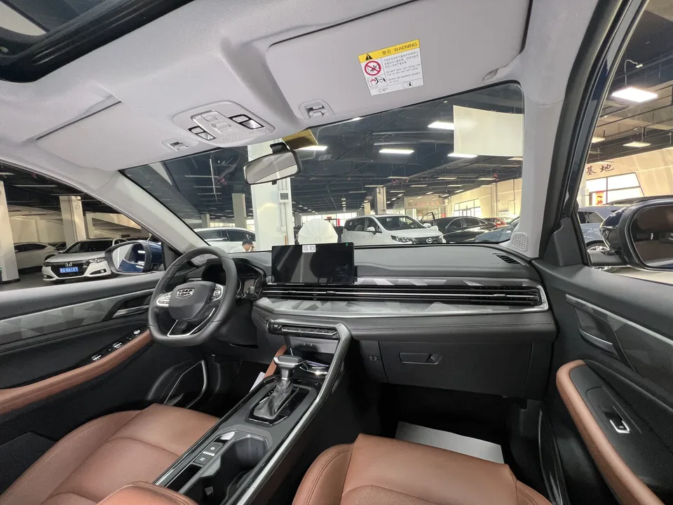 Geely Vision X6 PRO 1.4T Automatic Premium Edition 2022 — миниатюра 5