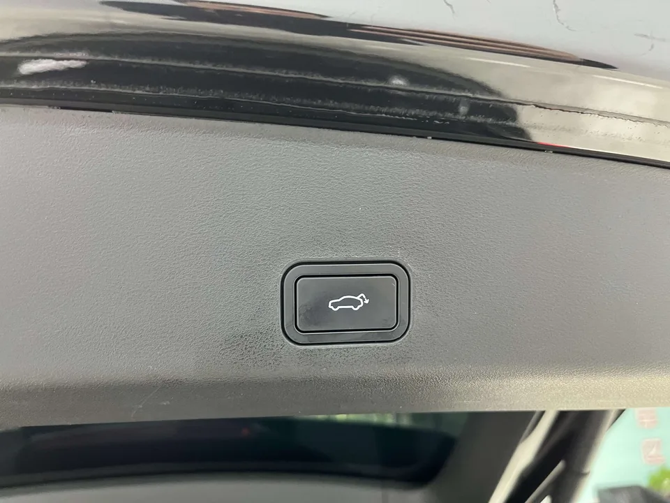 Geely Monjaro 2.0TD High-power Automatic 4WD Flagship Model 2024 — миниатюра 4