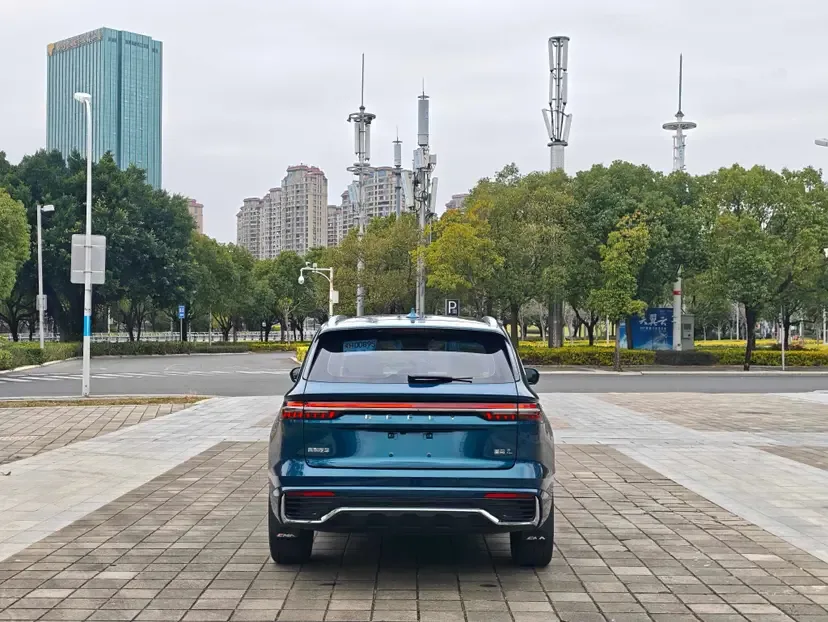 Geely Monjaro 2.0TD DCT EVO 2WD Premium Edition 2022 — миниатюра 2