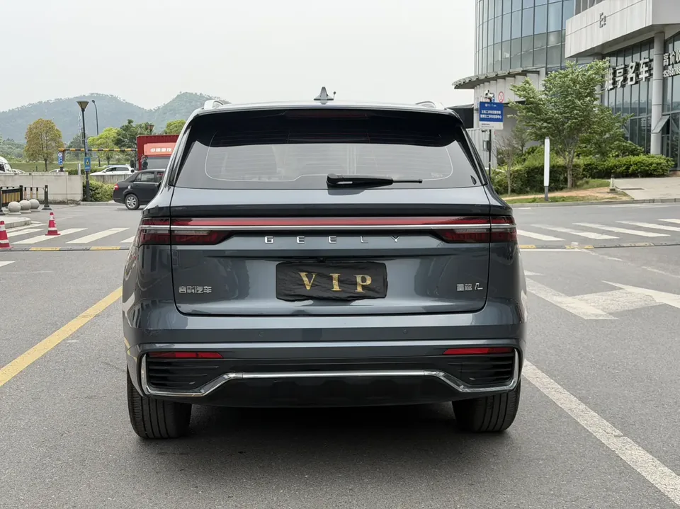 Geely Monjaro 2.0TD DCT EVO 2WD Premium Edition 2023 — миниатюра 2