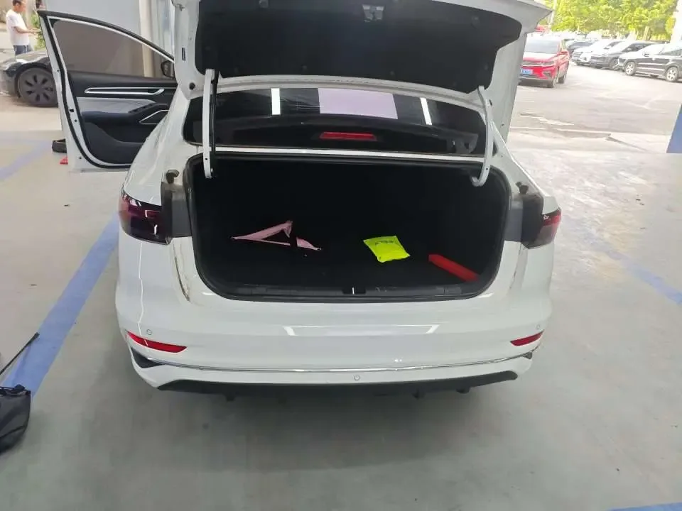 Geely Emgrand Emgrand 2022 4th Generation 1.5L CVT Flagship Model 2022 — миниатюра 4