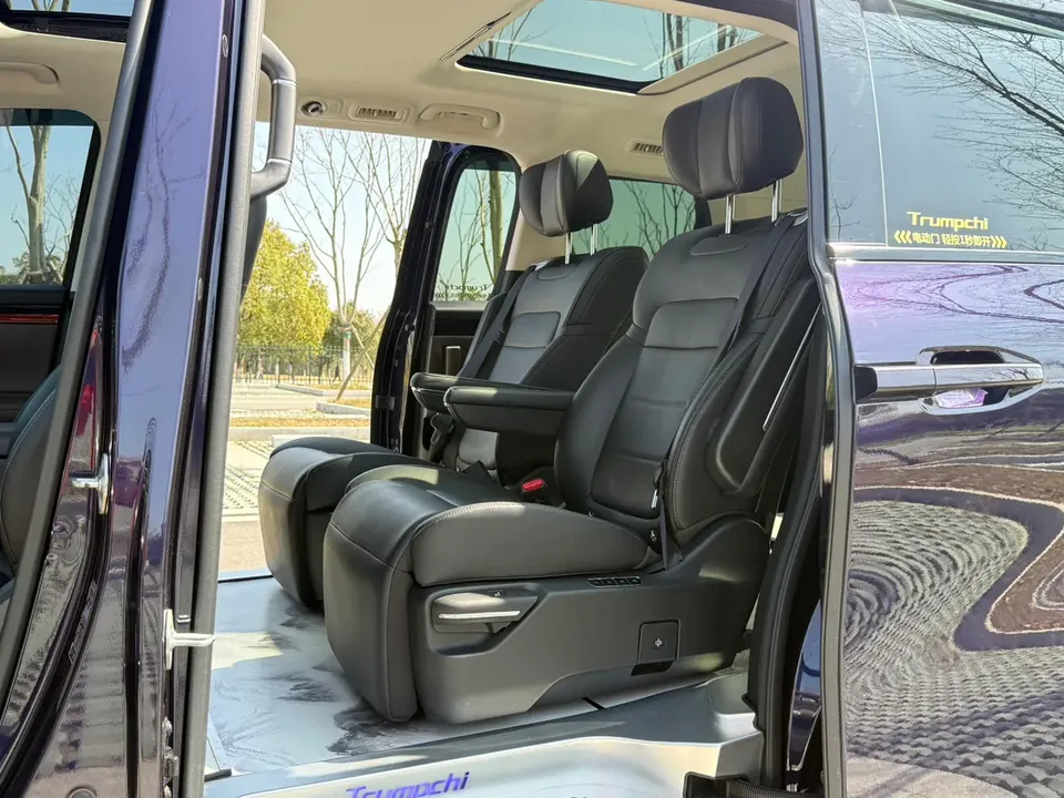 GAC Trumpchi E8 PHEV Trumpchi E8 PHEV 2024 2.0ATK 150km MAX version 2024 — миниатюра 5