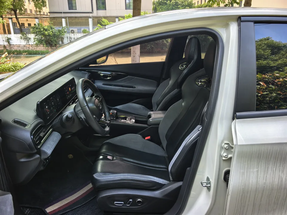 GAC Trumpchi Shadow Leopard 400T Automatic R Max Edition 2023 — миниатюра 4