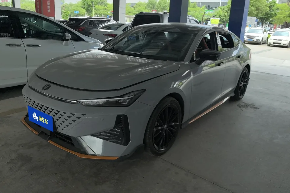 Changan UNI-V 2024