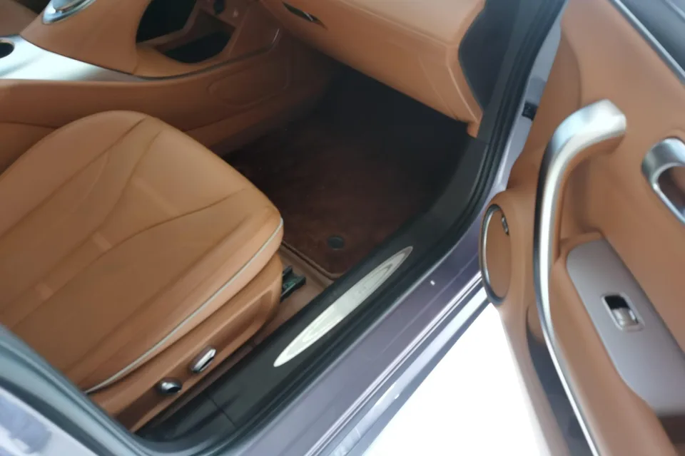 ORA Euler lightning cat 555km Premium Edition 2022 — миниатюра 4
