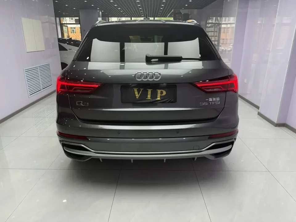 Audi Q3 Audi Q3 2022 35 TFSI Fashionable and Dynamic 2022 — миниатюра 2