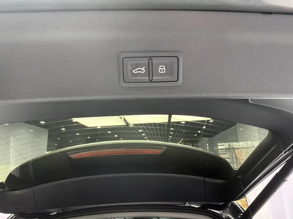 Audi Q3 Audi Q3 2022 35 TFSI Fashionable and Dynamic 2022 — миниатюра 3