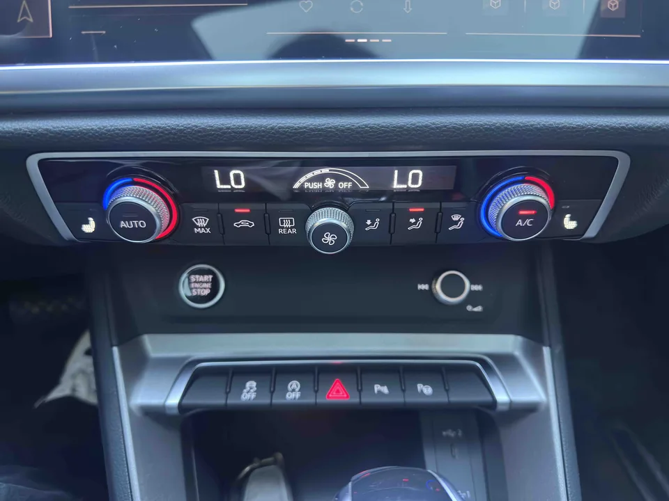 Audi Q3 Audi Q3 2023 35 TFSI Fashionable and Dynamic 2023 — миниатюра 3