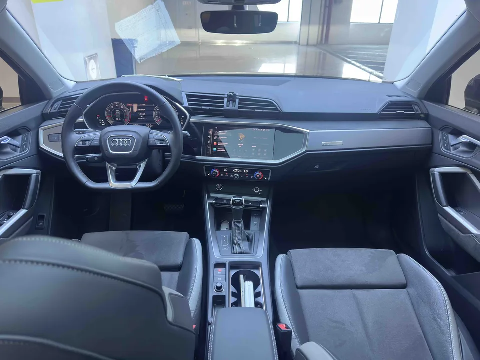 Audi Q3 Audi Q3 2023 35 TFSI Fashionable and Dynamic 2023 — миниатюра 4