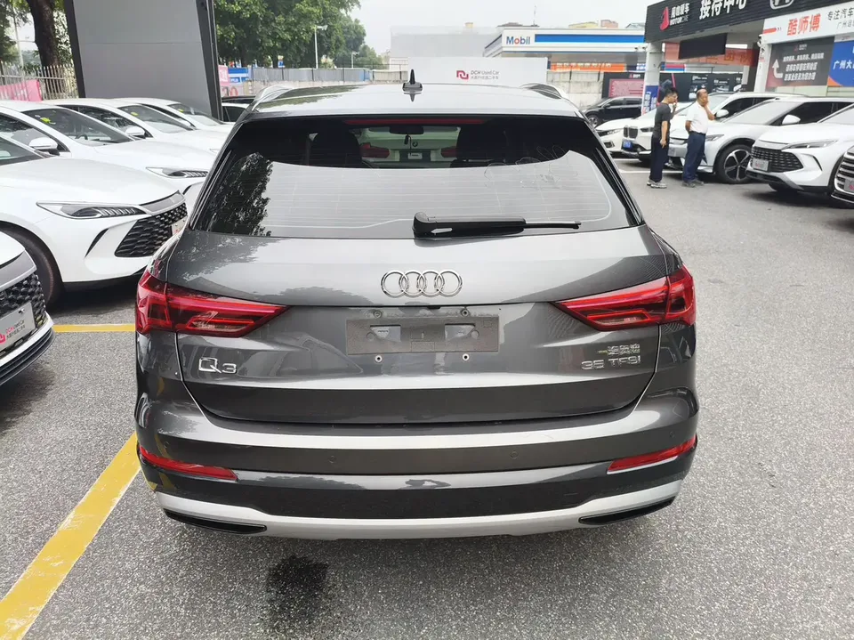 Audi Q3 Audi Q3 2023 35 TFSI Fashionable and Elegant 2023 — миниатюра 2