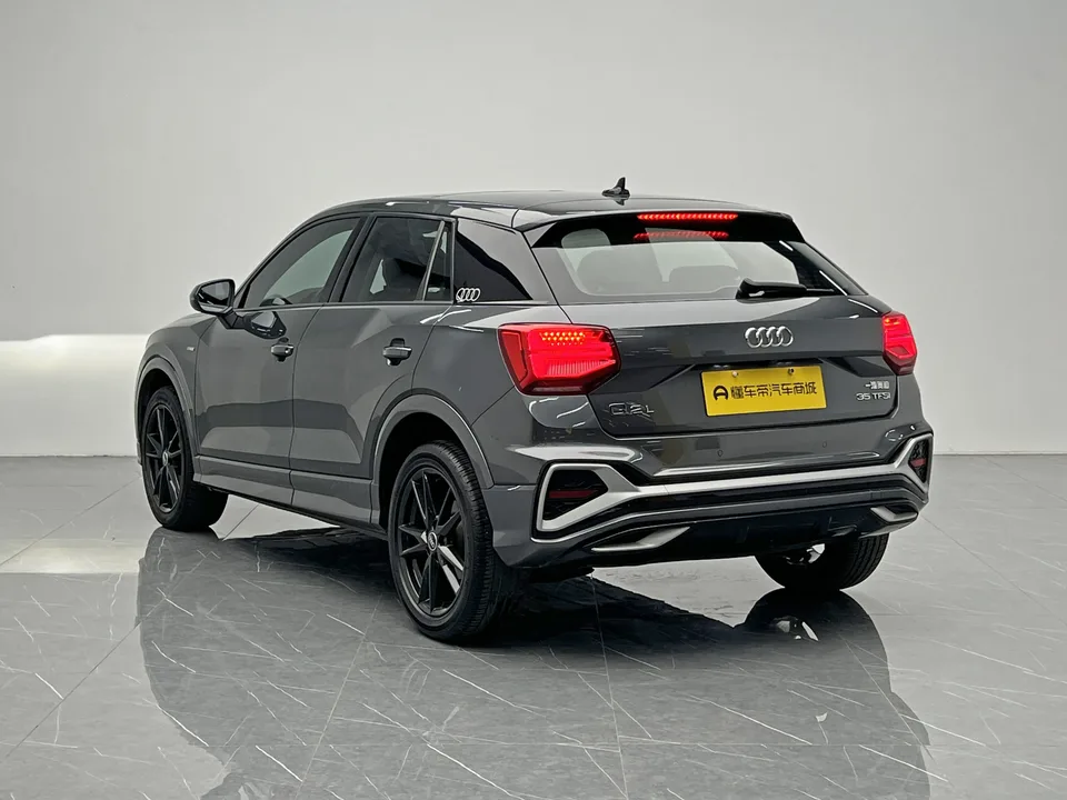 Audi Q2L Audi Q2L 2022 35 TFSI aggressive and dynamic model 2023 — миниатюра 2