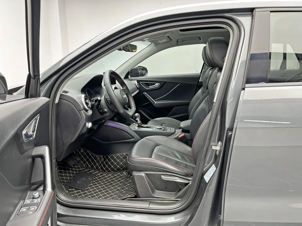 Audi Q2L Audi Q2L 2022 35 TFSI aggressive and dynamic model 2023 — миниатюра 5
