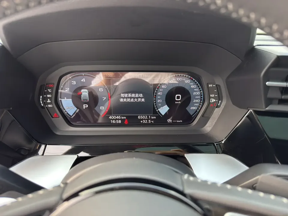 Audi A3 Sportback 35 TFSI stylish and sporty 2022 — миниатюра 3