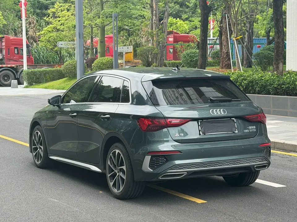 Audi A3 Sportback 35 TFSI Aggressive Sports Edition 2022 — миниатюра 4