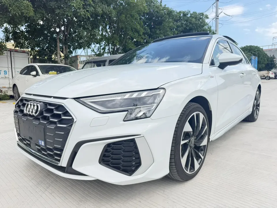Audi A3 A3L Limousine 35 TFSI Fashion Sports 2022 — фото 1, купить с доставкой в Москву