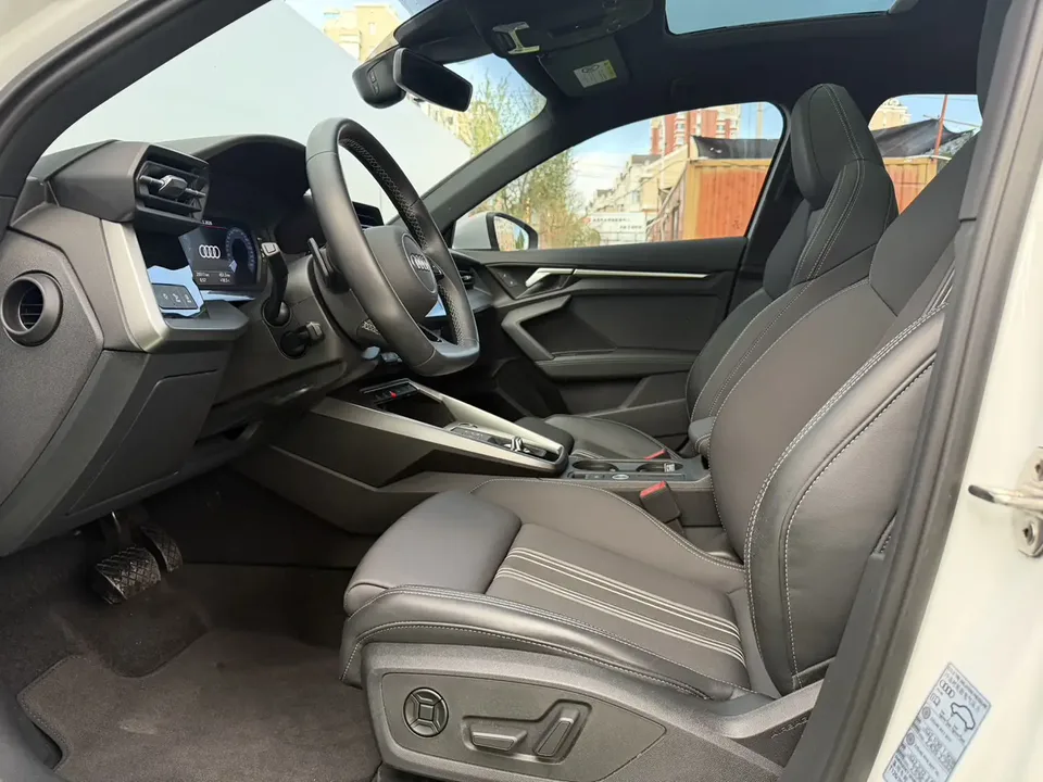 Audi A3 A3 2022 Sportback 35 TFSI stylish and sporty 2023 — thumbnail 4