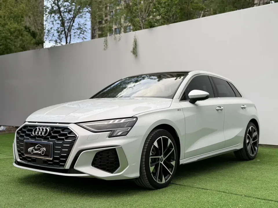 Audi A3 A3 2022 Sportback 35 TFSI stylish and sporty 2023 — photo 1, buy with delivery to Moscow