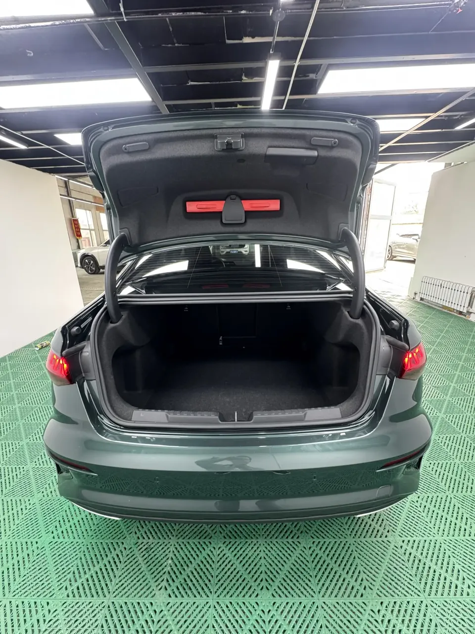 Audi A3 A3L Limousine 35 TFSI Fashion Sports 2022 — миниатюра 3