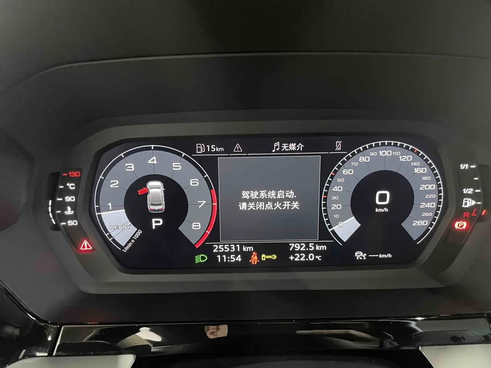 Audi A3 A3L Limousine 35 TFSI Fashion Sports 2022 — миниатюра 4
