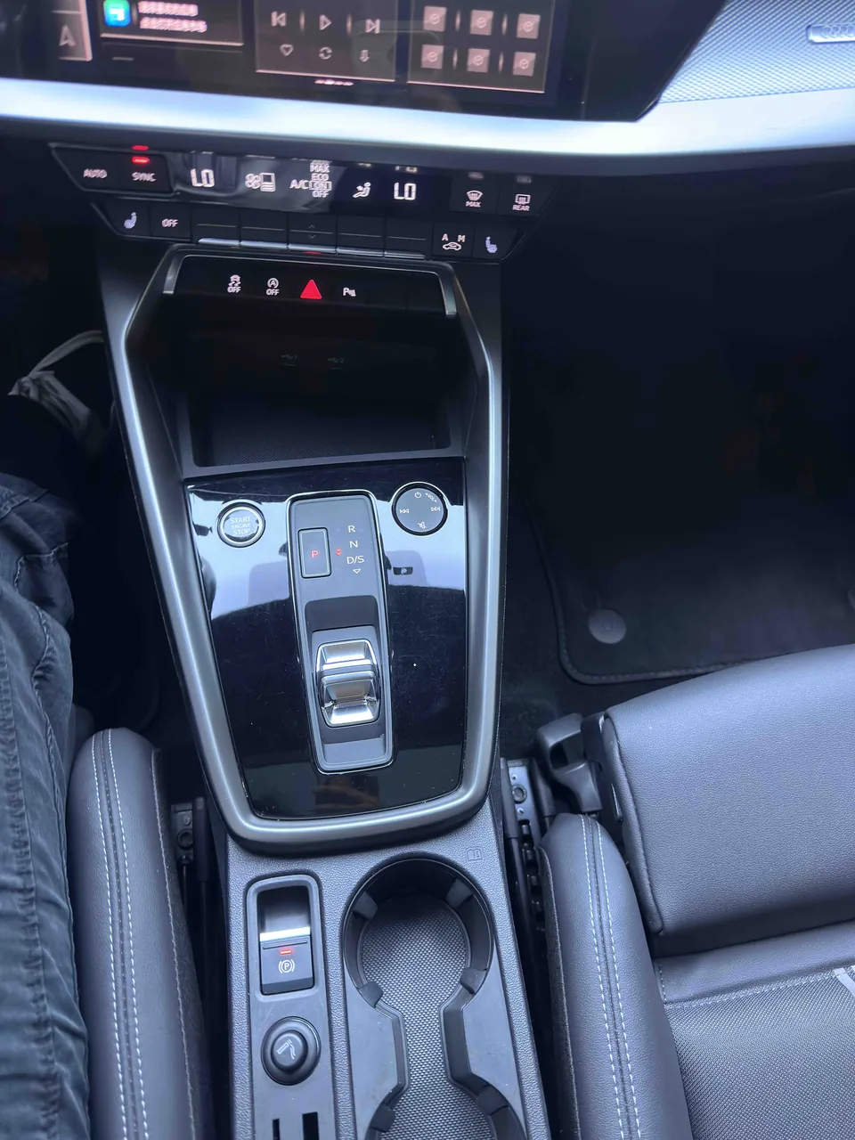 Audi A3 A3L Limousine 35 TFSI Fashion Sports 2023 — миниатюра 4