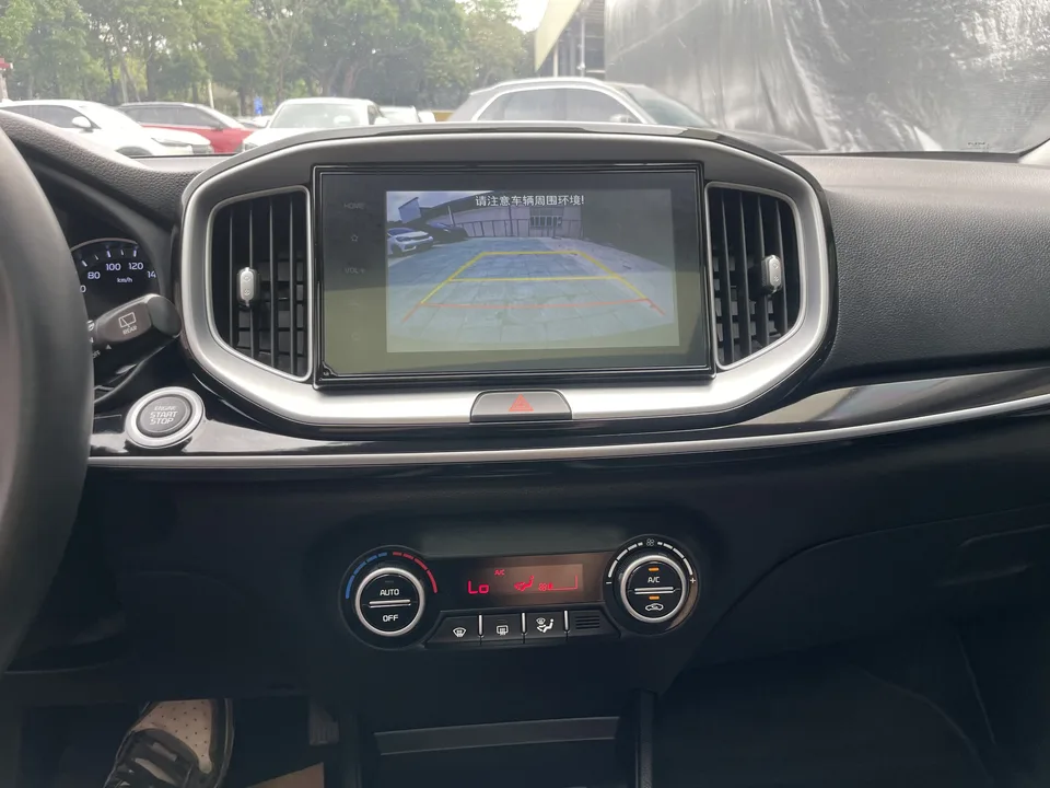 Kia KX1 1.4L CVT fun sunroof model 2022 — миниатюра 5