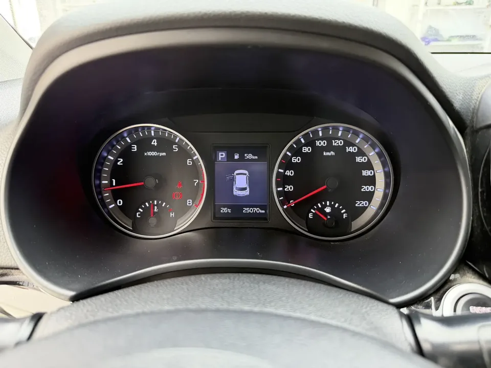 Kia KX1 1.4L CVT fun sunroof model 2023 — миниатюра 3