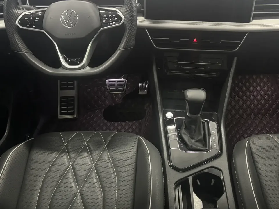 Volkswagen Tiguan L Tiguan L 2022 330TSI Automatic 2WD R-Line Enjoy Edition 2022 — миниатюра 5