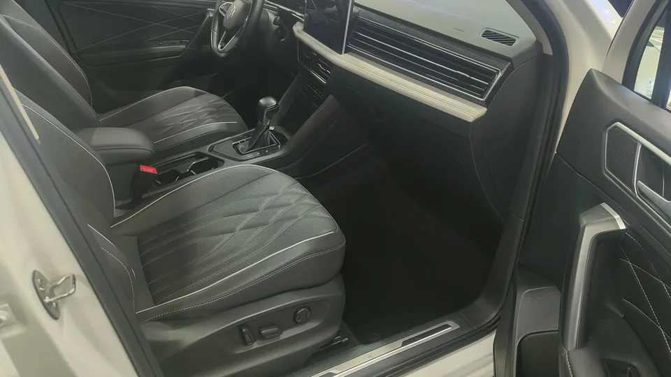 Volkswagen Tiguan L Tiguan L 2022 330TSI Automatic 2WD R-Line Enjoy Edition 2022 — миниатюра 4