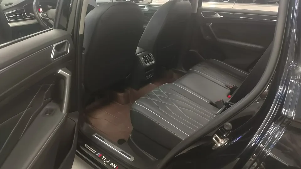 Volkswagen Tiguan L Tiguan L 2022 330TSI Automatic 2WD R-Line Enjoy Edition 2022 — миниатюра 3