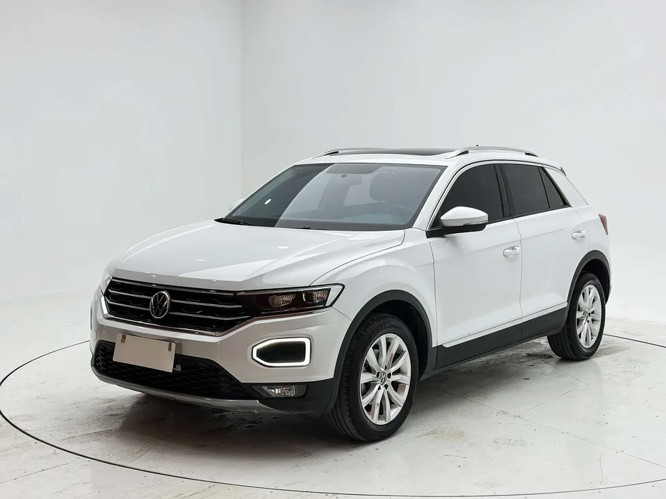 Volkswagen T-Roc Tanyue 280TSI DSG 2WD Elite PLUS 2022 — фото 1, купить с доставкой в Москву