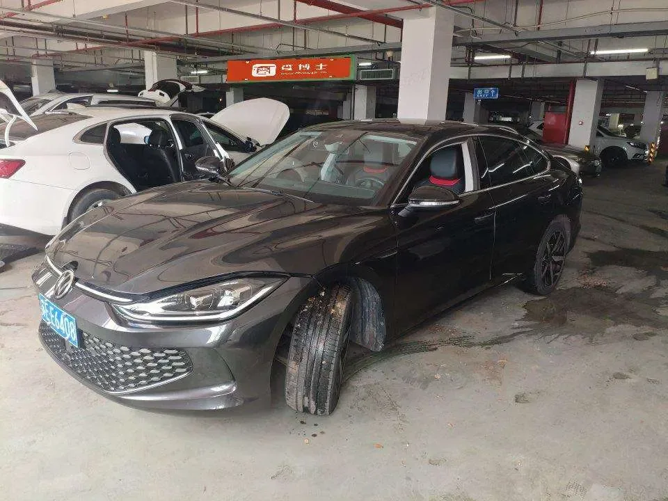 Volkswagen Lamando Lingdu Lingdu L 280TSI DSG Cool Edition 2022 — фото 1, купить с доставкой в Москву