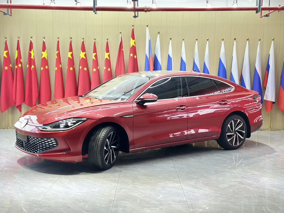 Volkswagen Lamando Lingdu L 280TSI DSG Super Hot Flagship Edition 2023 — фото 1, купить с доставкой в Москву