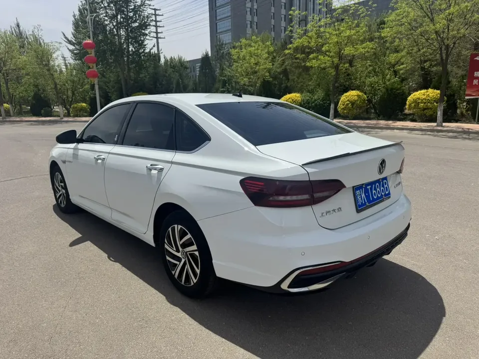 Volkswagen Lavida facelift 1.5L automatic 5 million version 2023 — миниатюра 4