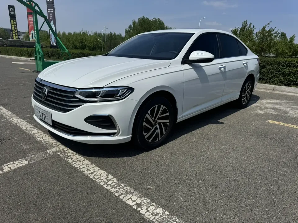 Volkswagen Lavida Lavida 2023 Lavida 2023 280TSI DSG Full Edition 2022 — photo 1, buy with delivery to Moscow
