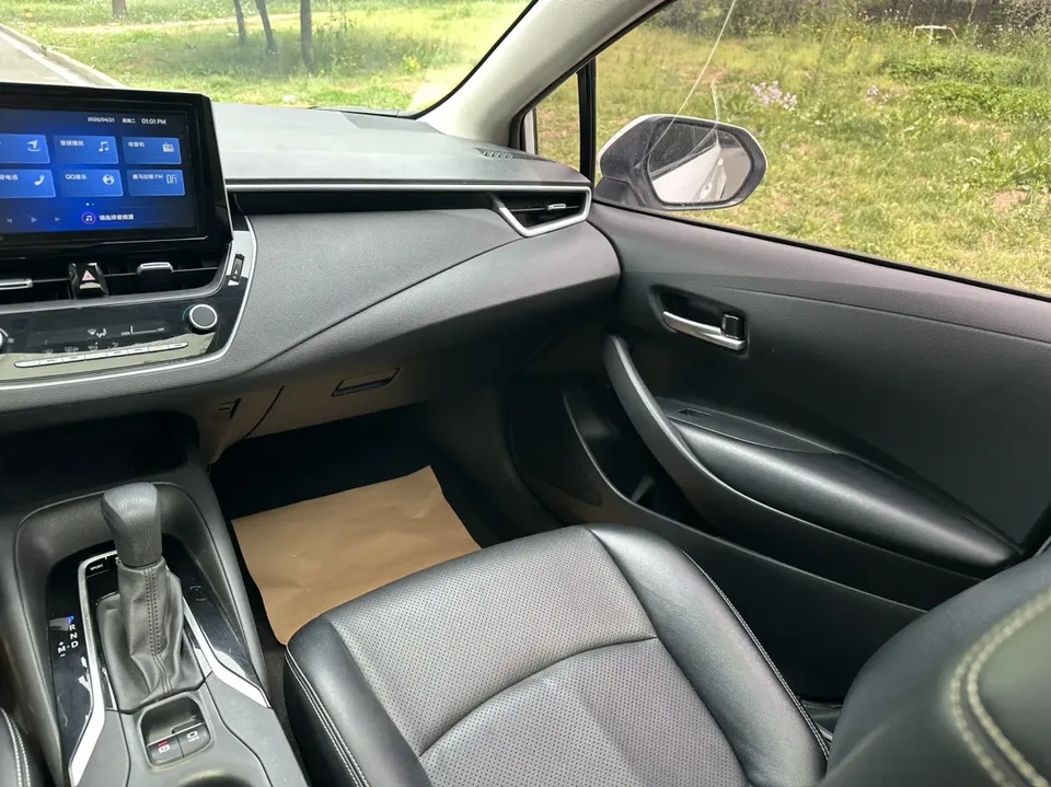 Toyota Corolla 1.5L CVT Elite Edition 2022 — миниатюра 2