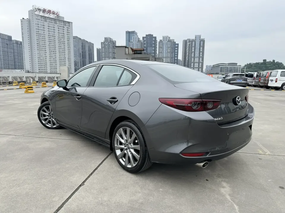 Mazda Axela Mazda3 2021 2.0L Automatic Quality Edition 2022 — thumbnail 2