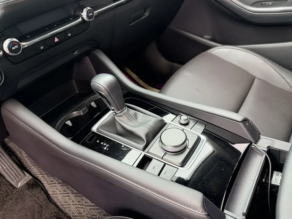 Mazda Axela Mazda3 2021 2.0L Automatic Quality Edition 2022 — thumbnail 4