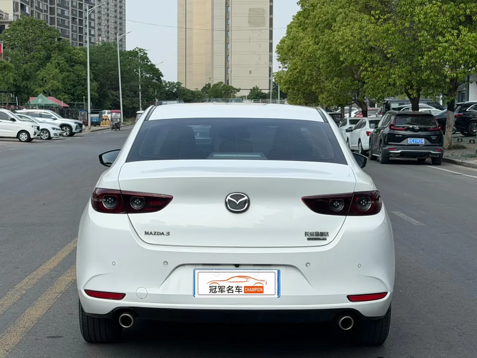 Mazda Axela Mazda3 Angkesela 2022 2.0L Automatic Quality Edition 2022 — thumbnail 2