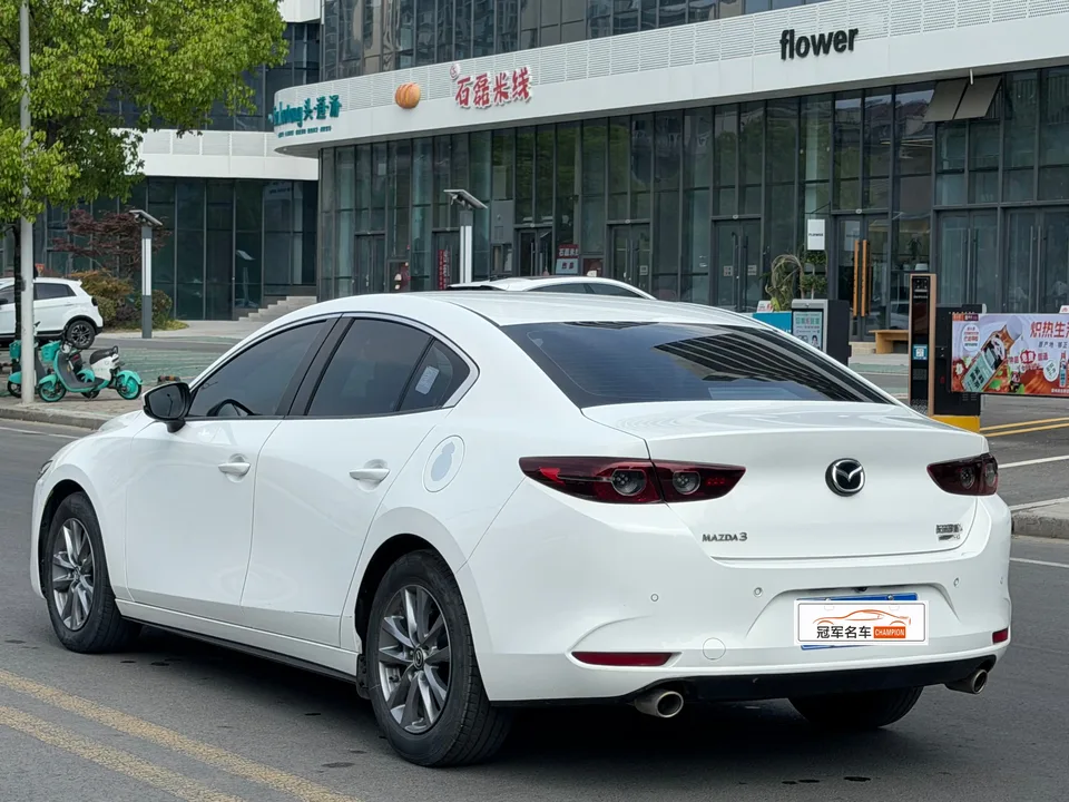 Mazda Axela Mazda3 Angkesela 2022 2.0L Automatic Quality Edition 2022 — thumbnail 4
