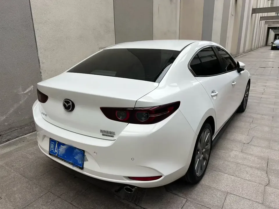Mazda Axela Mazda3 2021 2.0L automatic quality version 2022 — thumbnail 4