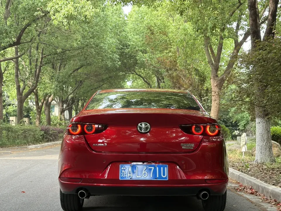Mazda Axela Mazda3 2023 2.0L Automatic Premium Edition 2023 — thumbnail 2