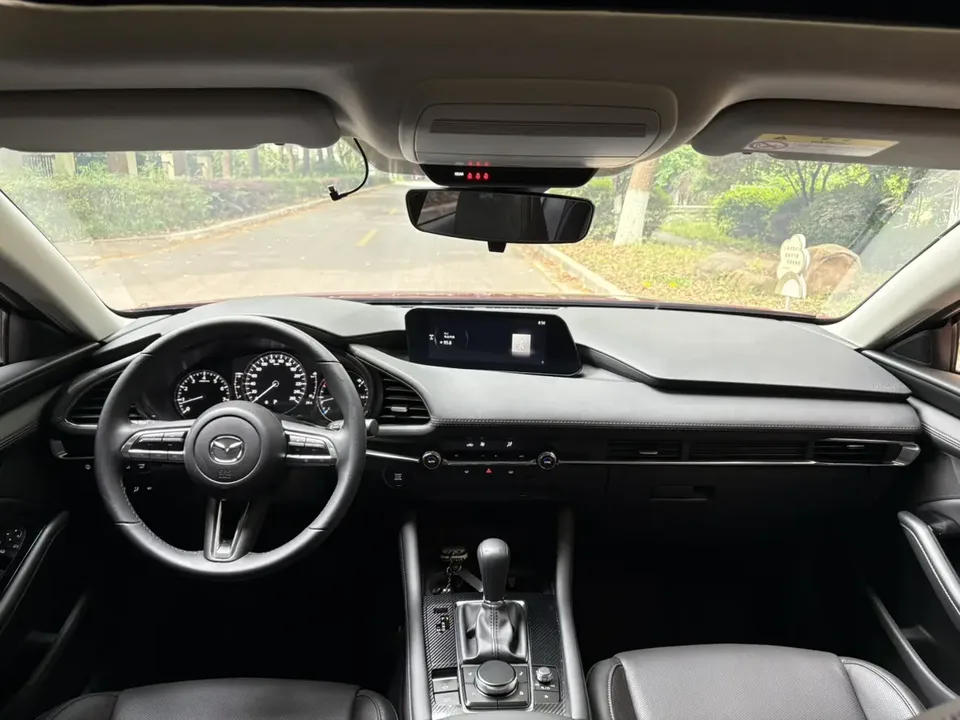 Mazda Axela Mazda3 2023 2.0L Automatic Premium Edition 2023 — thumbnail 3