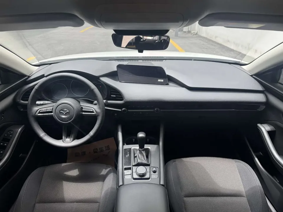 Mazda Axela Mazda3 Angkesela 2023 2.0L Automatic Quality Edition 2024 — thumbnail 2