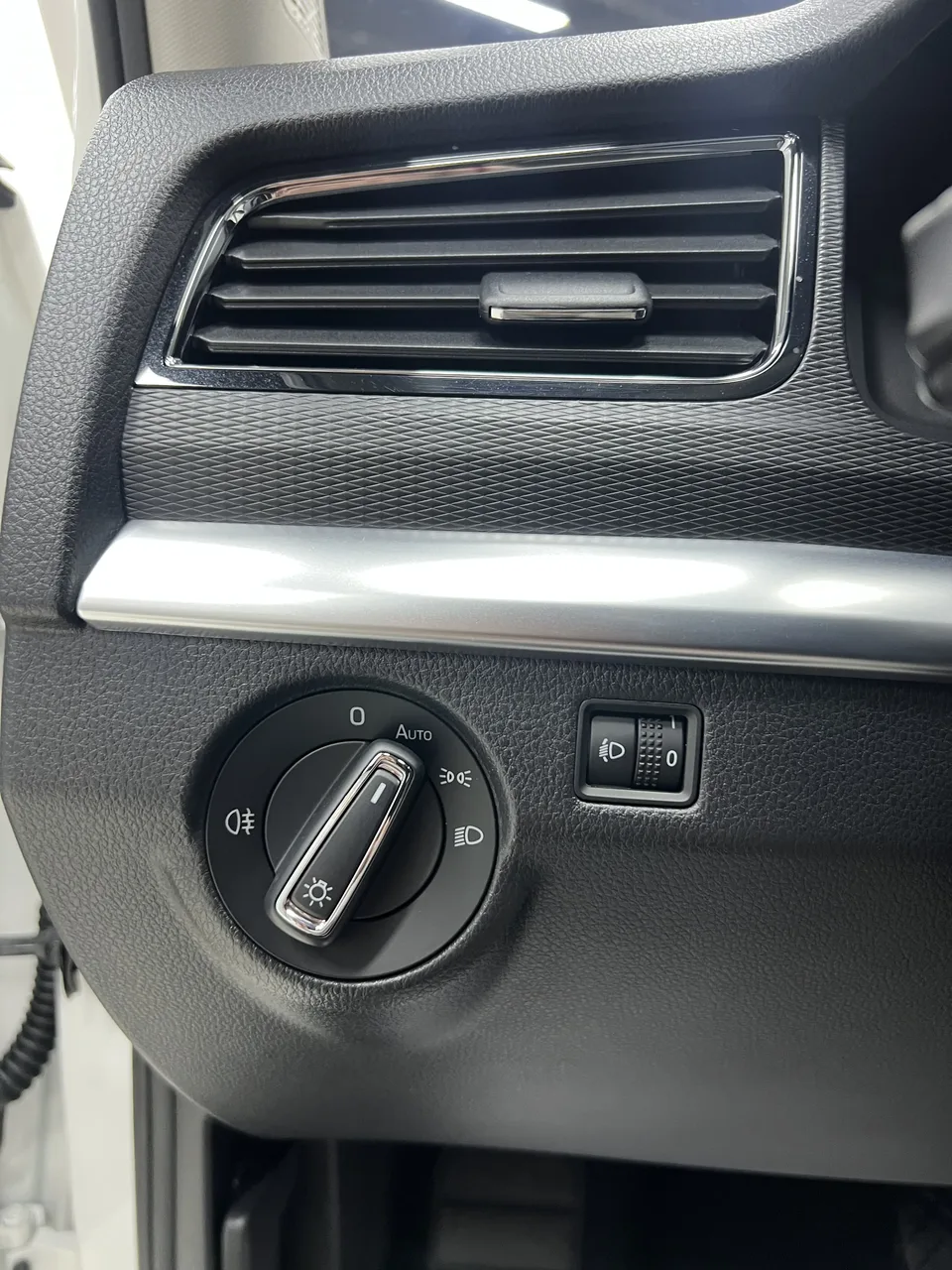 Skoda Comek Comek 2022 1.5L Automatic Comfort Edition 2022 — thumbnail 3