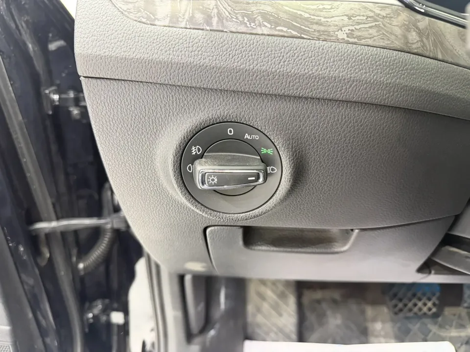 Skoda Speedy Super 2023 TSI280 DSG Exclusive Edition 2023 — миниатюра 3