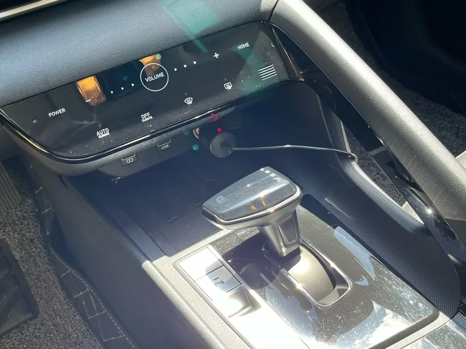 Hyundai Elantra Elantra 2022 1.5L CVT LUX Premium Edition 2022 — thumbnail 5