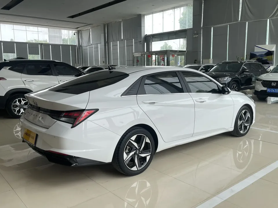 Hyundai Elantra Elantra 2022 1.5L CVT LUX Premium Edition 2022 — thumbnail 2