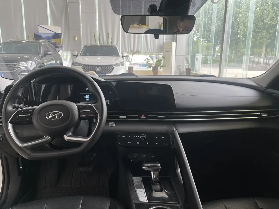 Hyundai Elantra Elantra 2022 1.5L CVT LUX Premium Edition 2022 — thumbnail 5